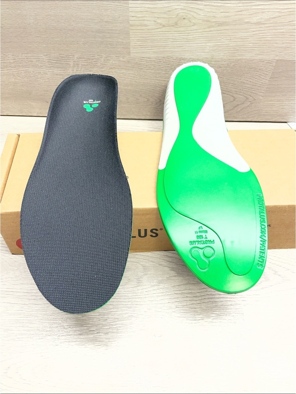 Men's Black & Green Removable Comfort Insoles with Arch Support #293
